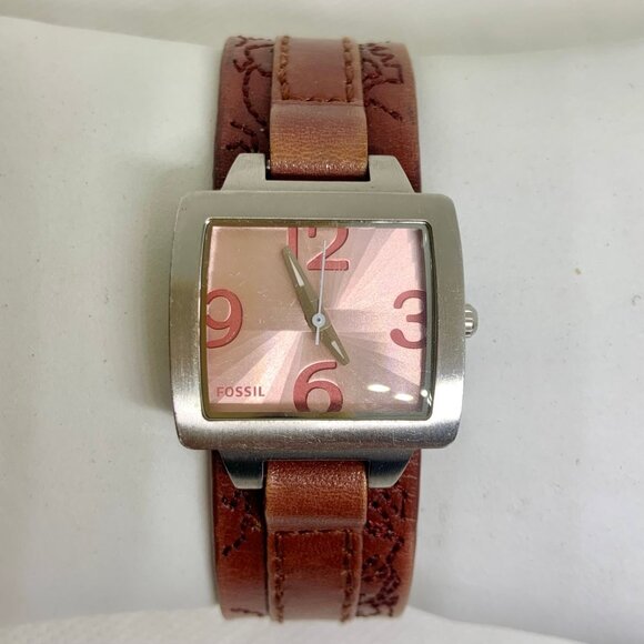 Fossil women watch JR-9878 silver tone square case 27mm pink dial Quartz running - Picture 1 of 8